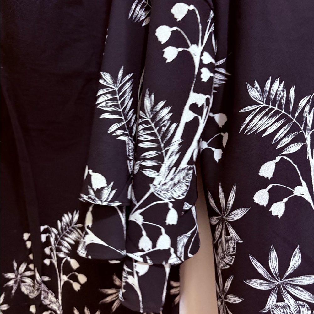 Black and White Floral Women's Jumpsuit - Picture 5 of 12